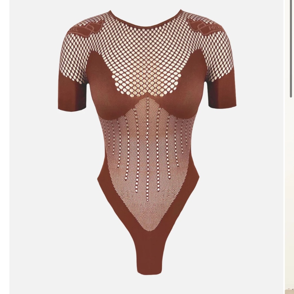 Official Brown Poster Girl outfit